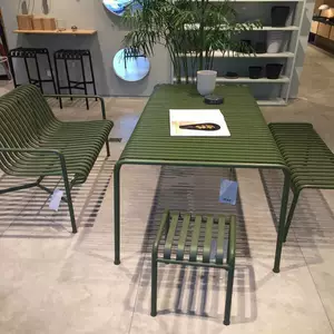 Modern Simple Leisure Outdoor Courtyard Furniture Coffee Milk Tea Shop Balcony Open-Air Garden Iron Dining Table and Chairs Set