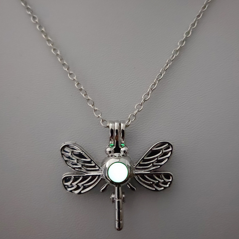 Wholesale Jewelry Luminous Hollow Dragonfly Pendant Necklace Nihaojewelry display picture 8