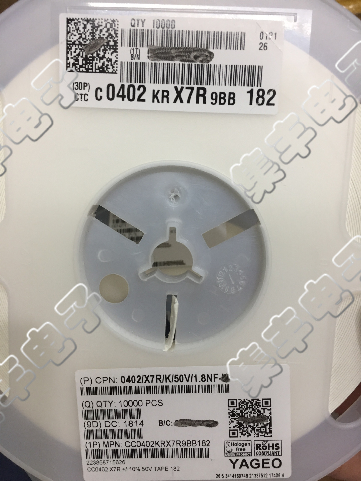 贴片国巨电容 0402(1005) 182K 1.8nF 50V 10% 实物拍摄