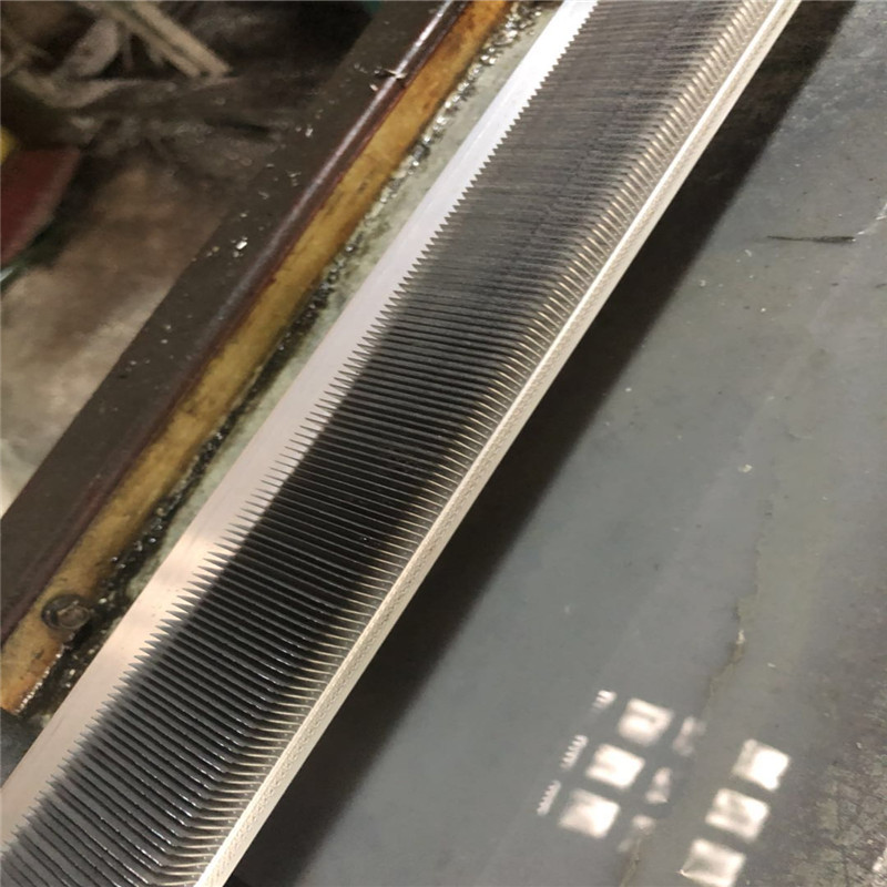 厂家供应梳子形高密度铝合金散热器 高功率散热铝材欢迎来图来样