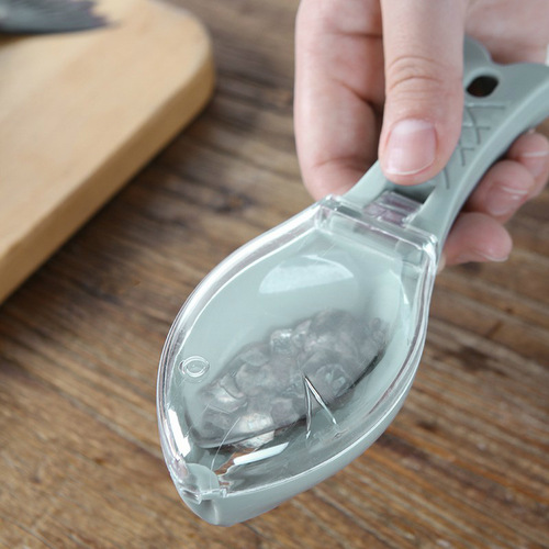 Practical fish scale planer with lid for killing fish, manual fish scale scraper tool, home kitchen gadget to remove scales