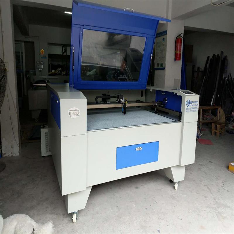 2018新款厂家直销SK1209单头CCD摄像头定位激光机高速