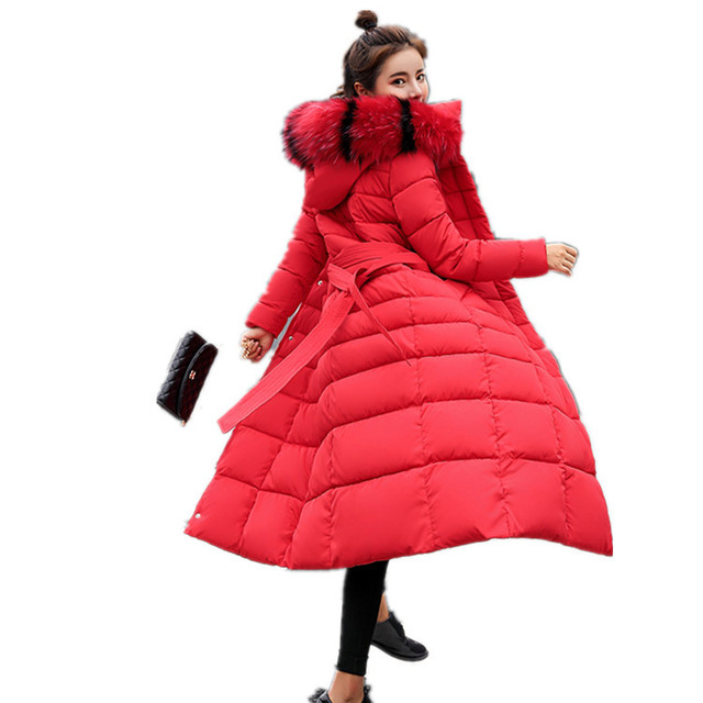 cotton-padded long winter suit a cap and a large fur-collar coat