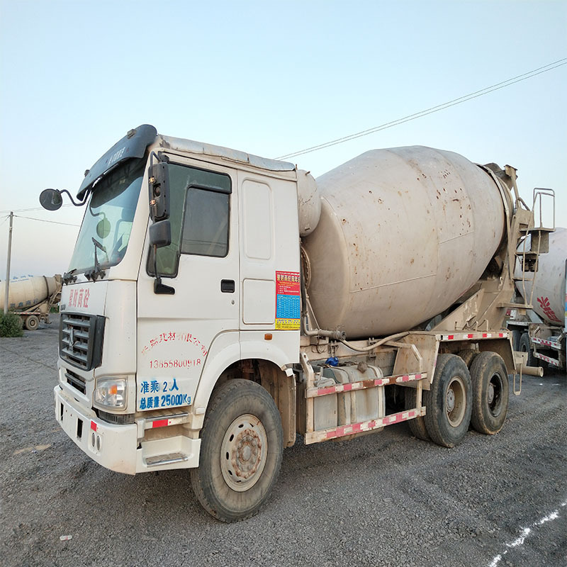 供应二手重汽混凝土搅拌车二手搅拌车12方到16方，全手续