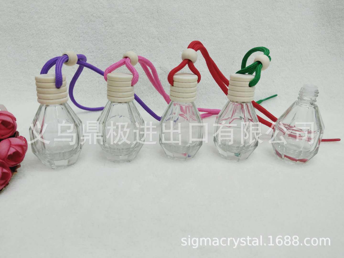 厂家供应车载香水瓶挂件 FX087木头挂件精油瓶 车载香水瓶现货