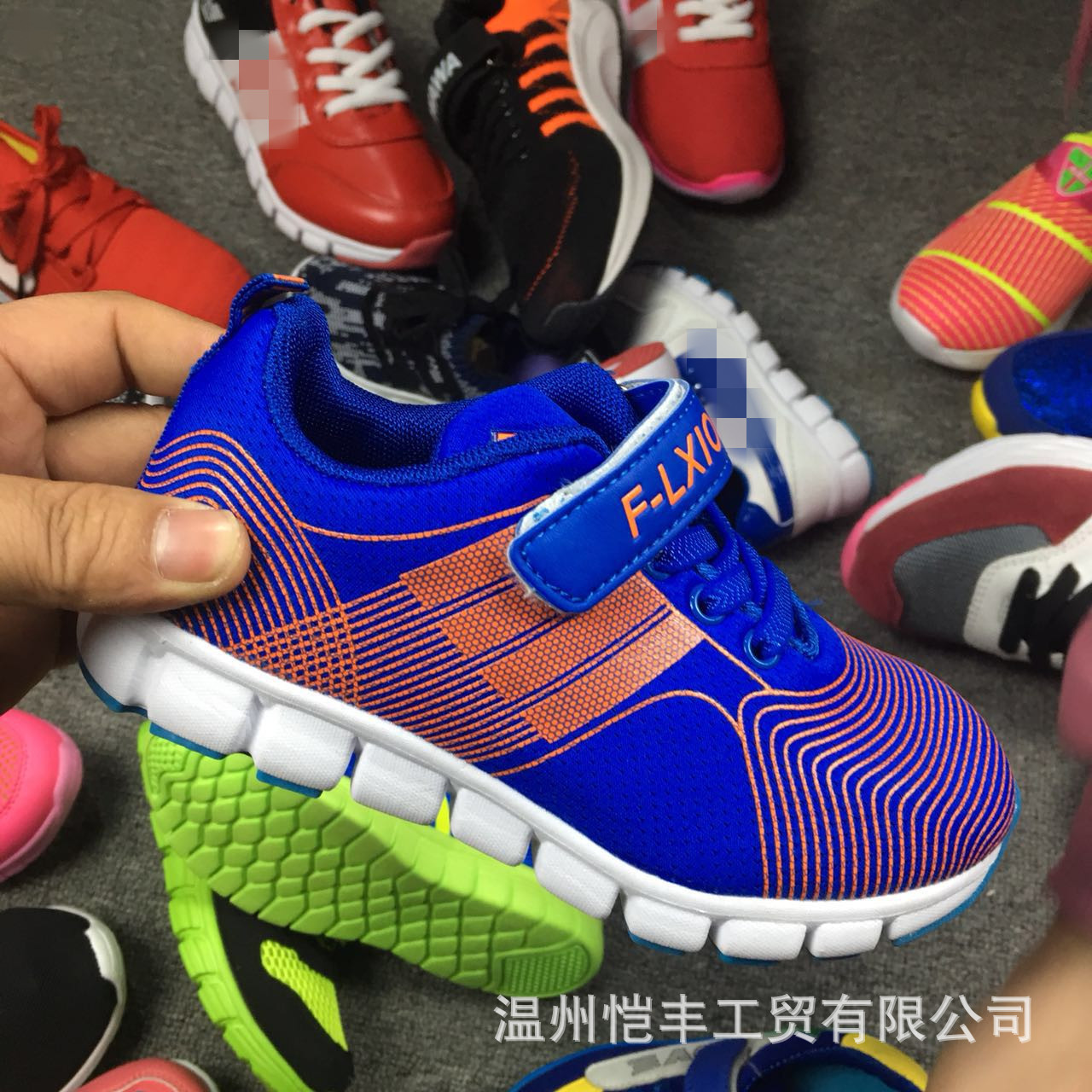 批发儿童鞋子货源,童鞋批发市场,童鞋批发厂家直销_大山谷图库
