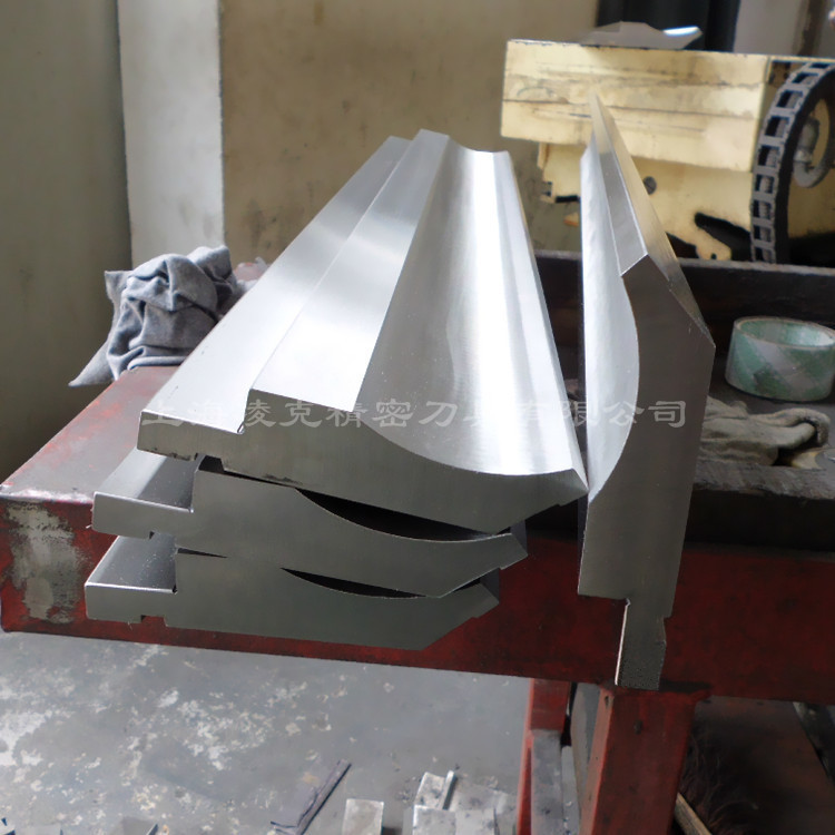 供应折弯机模具 数控普通大弯刀模具 42CrMo整体热处理折弯机刀具-阿里巴巴