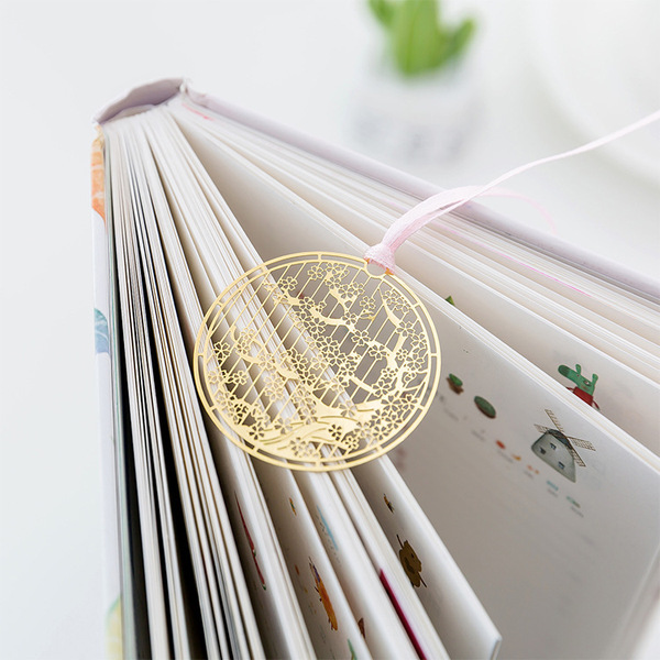 Metal cherry blossom bookmark Chinese style hollow bookmark creative…