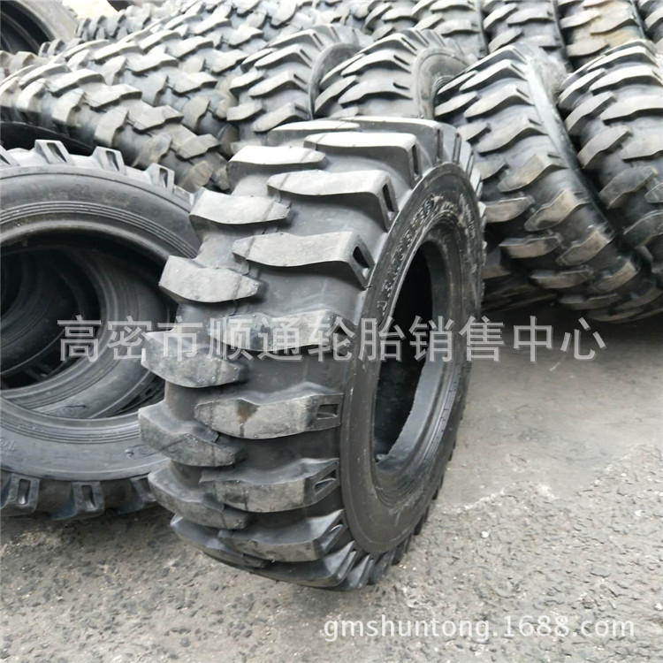 挖掘机轮胎9.00-20装载机轮胎人字花纹轮胎10.00-20工程轮胎