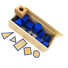 国际版蒙台梭利感官教具几何立体组及投影板儿童早教木制益智玩具