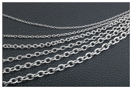 Stainless steel non-welded cross chain interlocking O-shaped chain O-shaped chain titanium steel men's and women's necklace pendant tag with chain