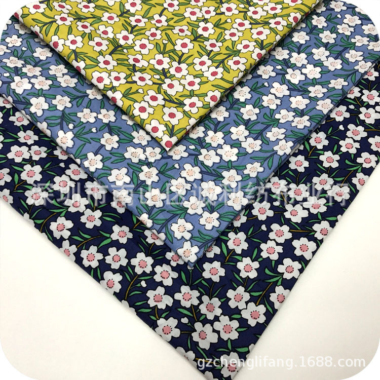 全棉平纹活性印花 小碎花 夏童装连衣裙印花布  现代衬衫印花面料