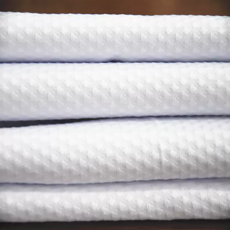 白色钻石纹 小雨点 跆拳道 透气轻便速干夏季跆拳道面料