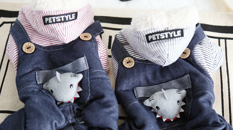 鲨鱼宝宝条纹带帽四脚衣