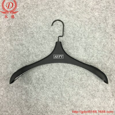 欧式成人家用衣架 塑料衣服架 手感漆晾衣架子 防滑挂衣架批发