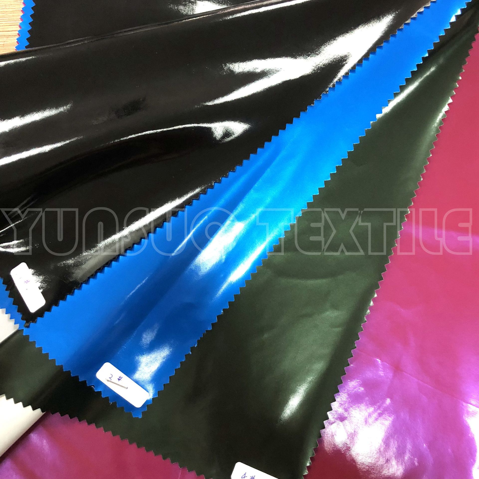 镜面PU人造革 春亚纺 服装面料 欧洲环保