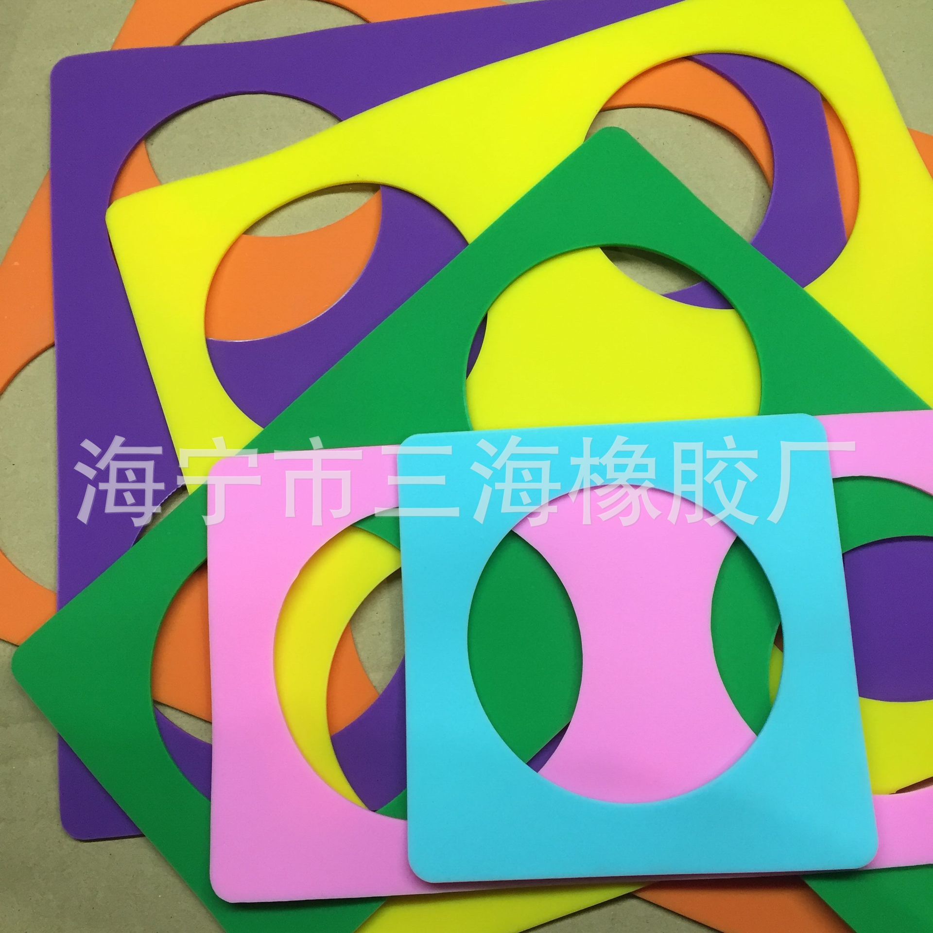 工厂定制各类橡胶垫 彩色硅胶垫 游乐园游戏垫