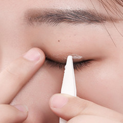 Eyelid Tape Assisting Tool, Tweezers Y-shaped Eyelid Assisting Fork, White Plastic PP Anti-slip Facial Mask Clips