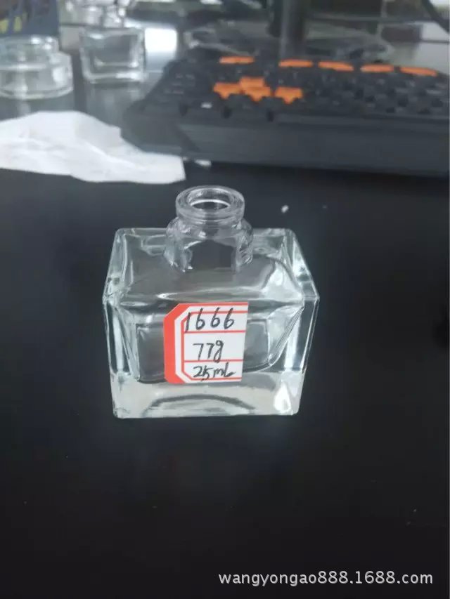 香薰油瓶厂家专业香水玻璃瓶 厂家直销