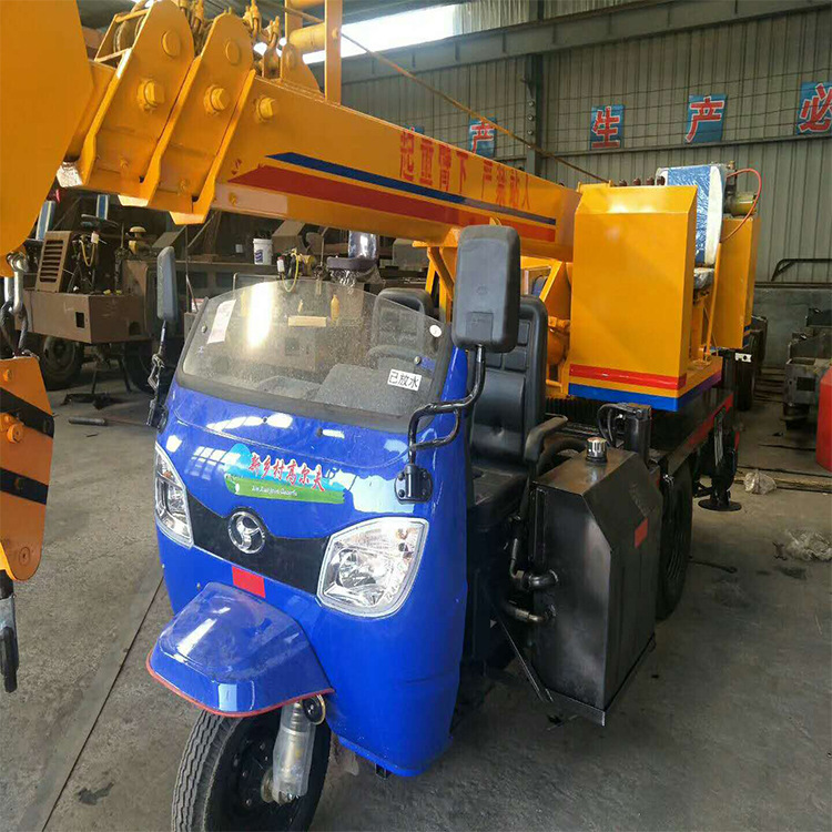 现货多用途农用三轮车吊 供应柴油液压三轮车吊 厂销售三轮车吊