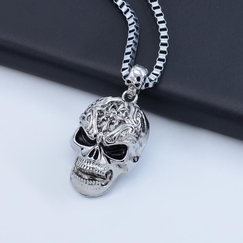 Skull Pendant Necklace