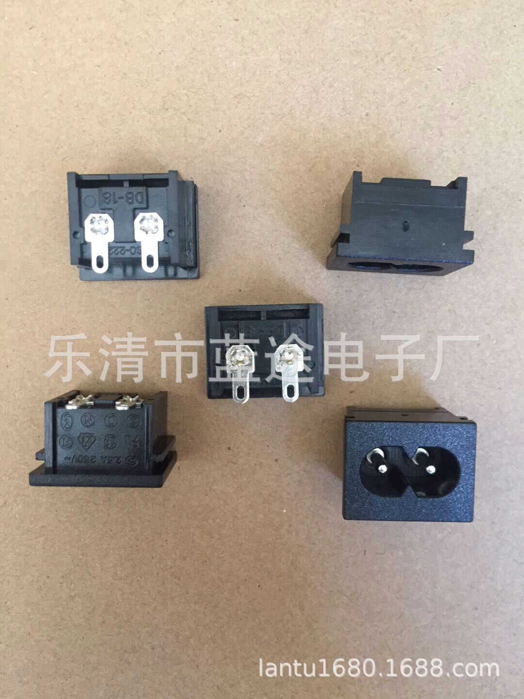 AC电源插座 DB-8八字插座 18X23八字插座