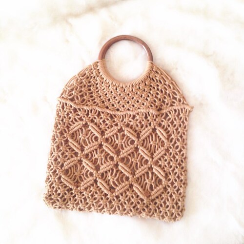 Manufacturer wholesale copper coin buckle woven cotton thread bag round rattan handle straw bag rhombus hollow handbag