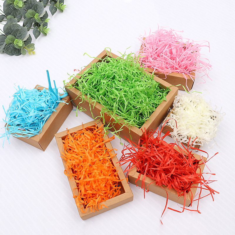 厂家现货拉菲草碎纸丝搭配礼物包装盒礼品盒创意婚庆喜糖礼盒批发