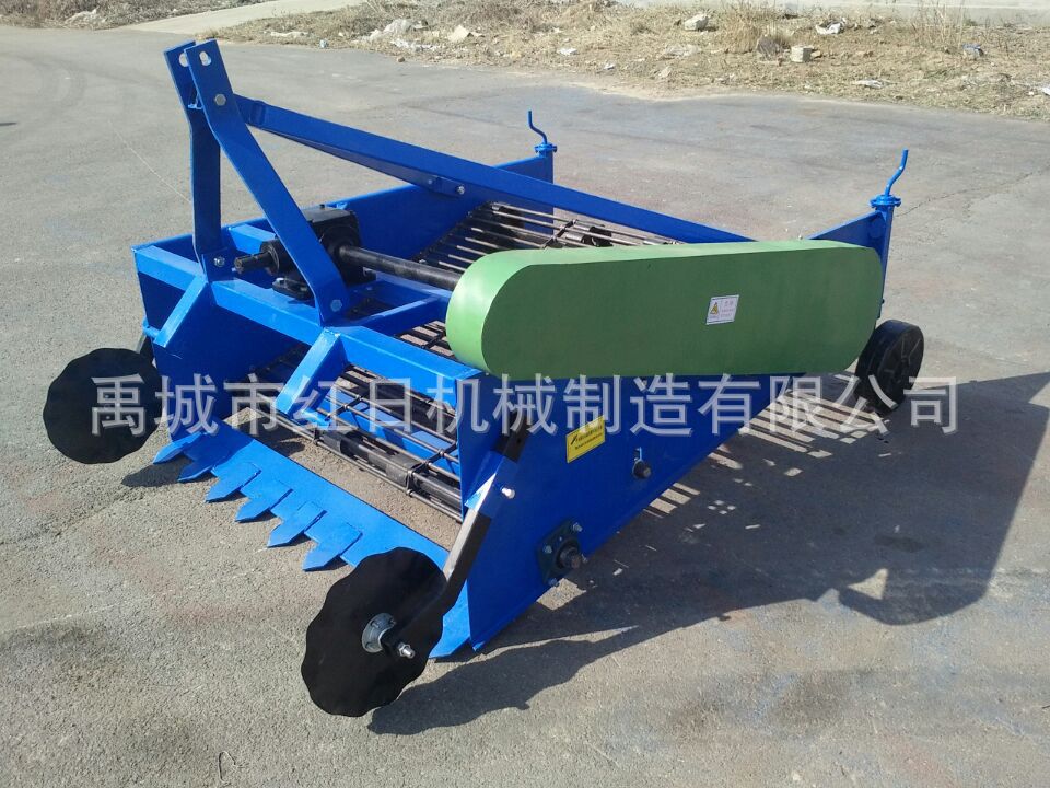 红日收获机   土豆收获机   马铃薯收获机   定制农用收获机