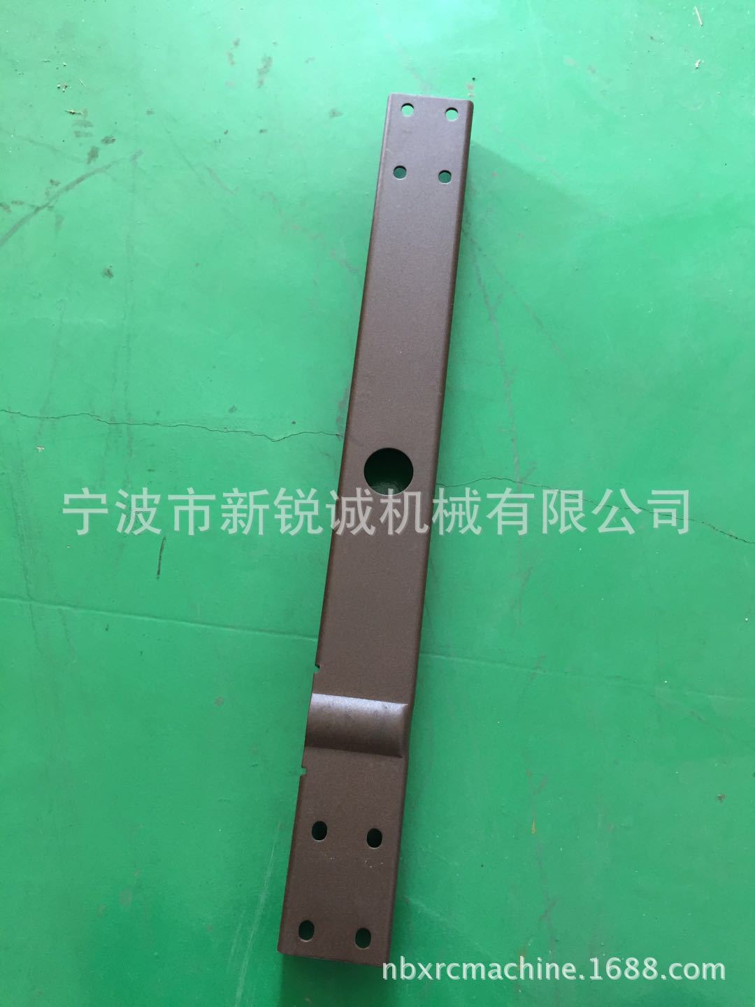 工厂供应五金冲压件  喷塑冲压折弯件  钣金件  量大价优