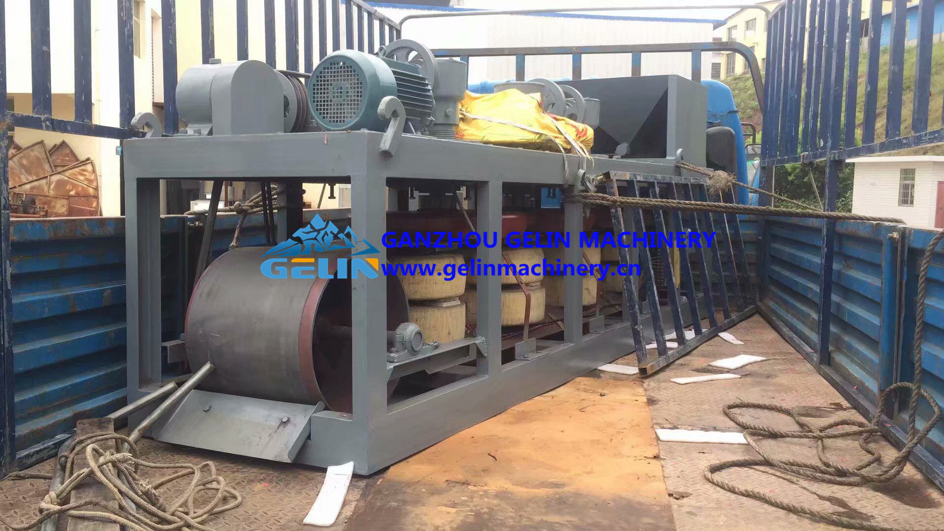 三盘带式磁选机钨锡矿分离机三盘带式电磁磁选机