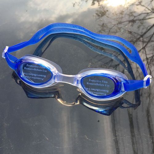 2019 summer new swimming goggles factory PVC anti-fog and waterproof all-in-one high-definition swimming goggles with free earplugs inside the goggles