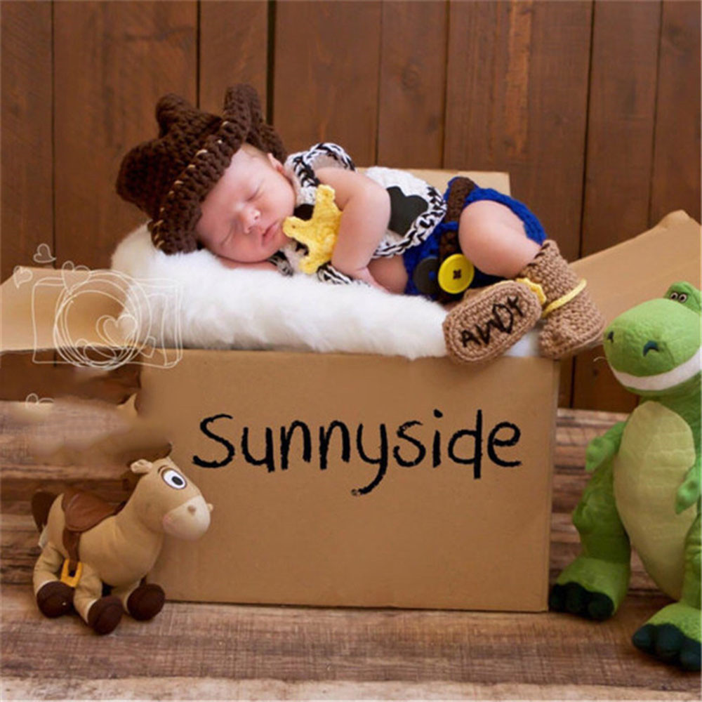 Knitted photography props for new born