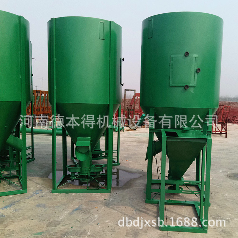 自吸式饲料粉碎搅拌一体机 养殖饲料混合设备 牛羊饲料混料机