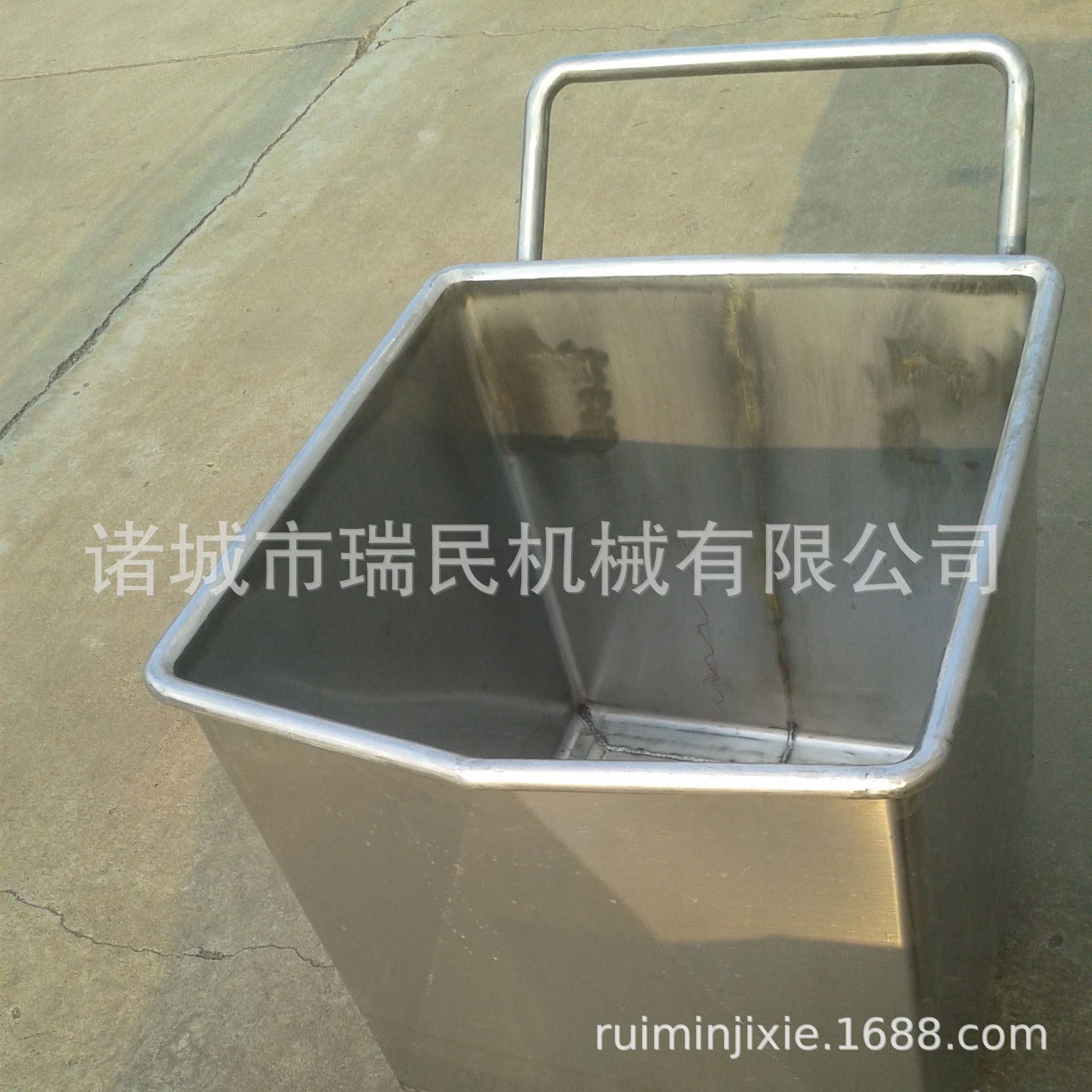 厂家直销 专业定 制220升料车 肉食品料斗车 不锈钢料车