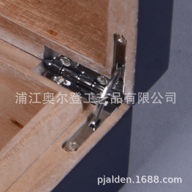 Direct sales from the original manufacturer, customizing cigar boxes, hygrometers, wooden portable packaging boxes, printed flip covers, and custom accessories detail image 5