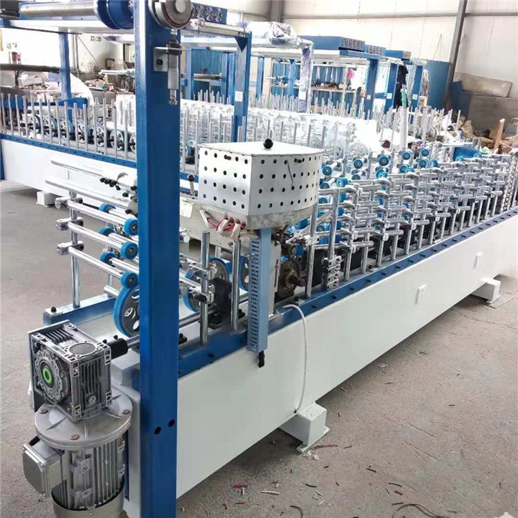 金翔竹木纤维集成墙面板包覆机 全自动包覆机 新型省胶免清理胶箱