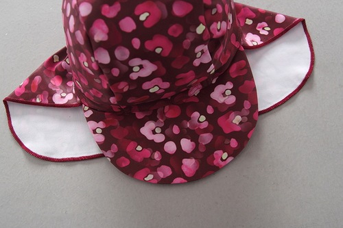 INS baby girl's cute kitten-shaped swimsuit, one-piece baby girl's sun protection surfing suit with hood