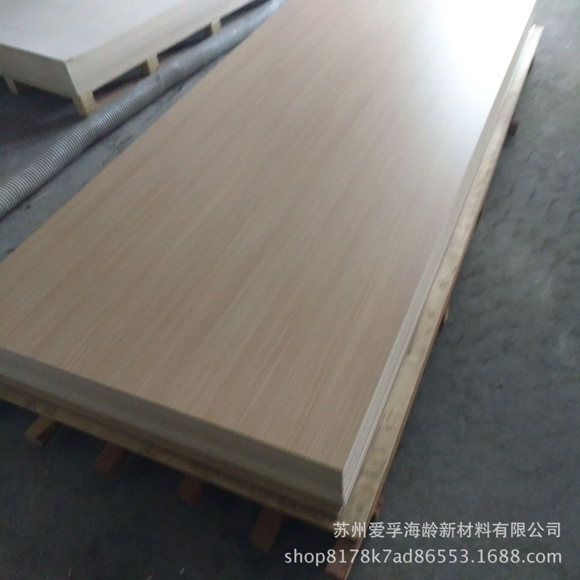 商场装饰专用贴面板 玻镁防火板贴面板 阻燃防火 美观大气 环保  