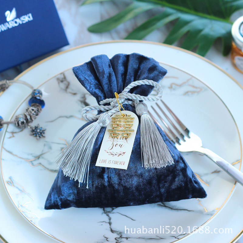 蓝色复古喜糖袋子丝绒布欧式创意婚礼喜糖盒厂家定制高档结婚礼盒