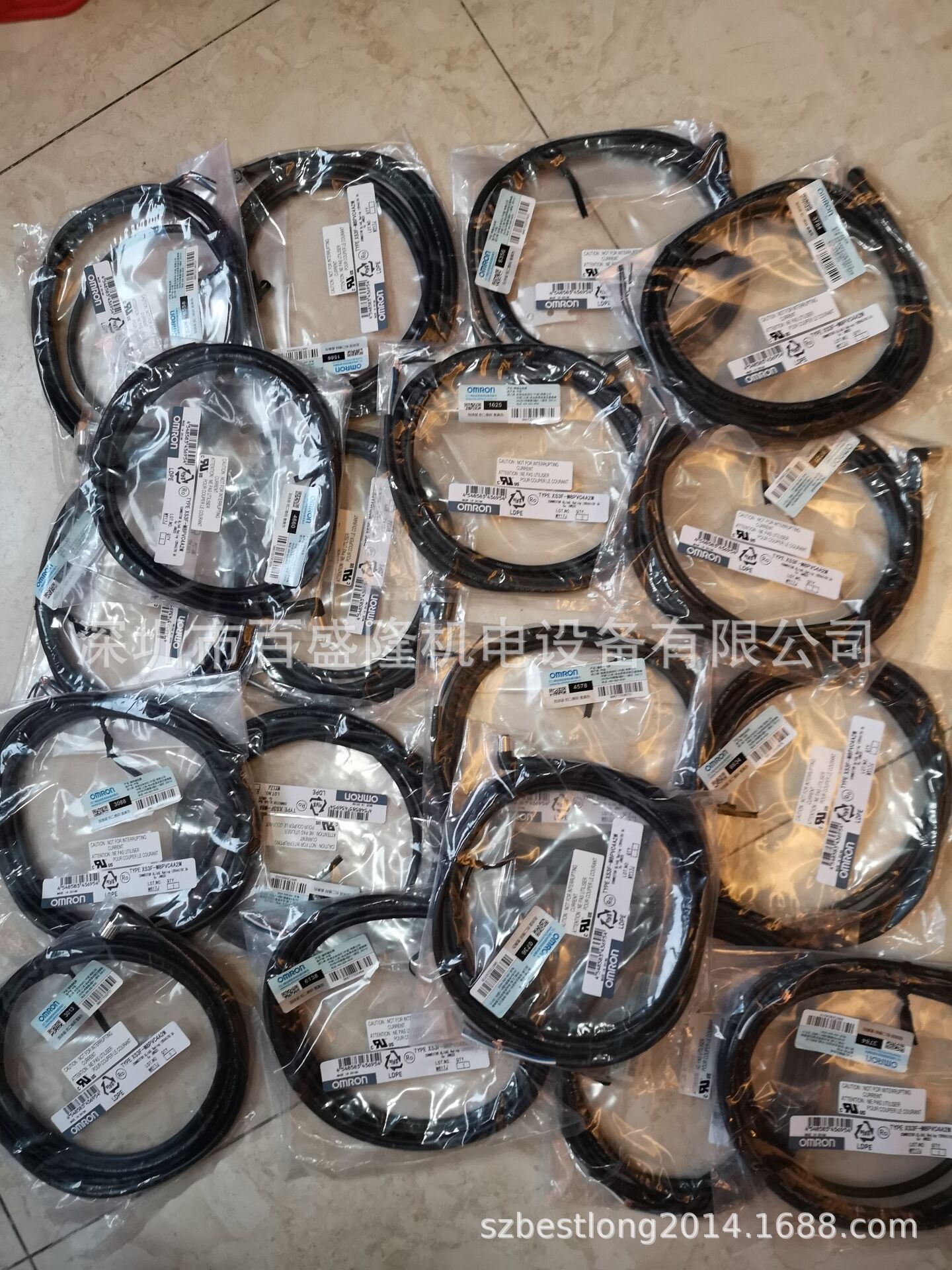 现货Omron/欧姆龙原装全新 连接电缆XS3F-M8PVC3A5M M8PVC4A2M