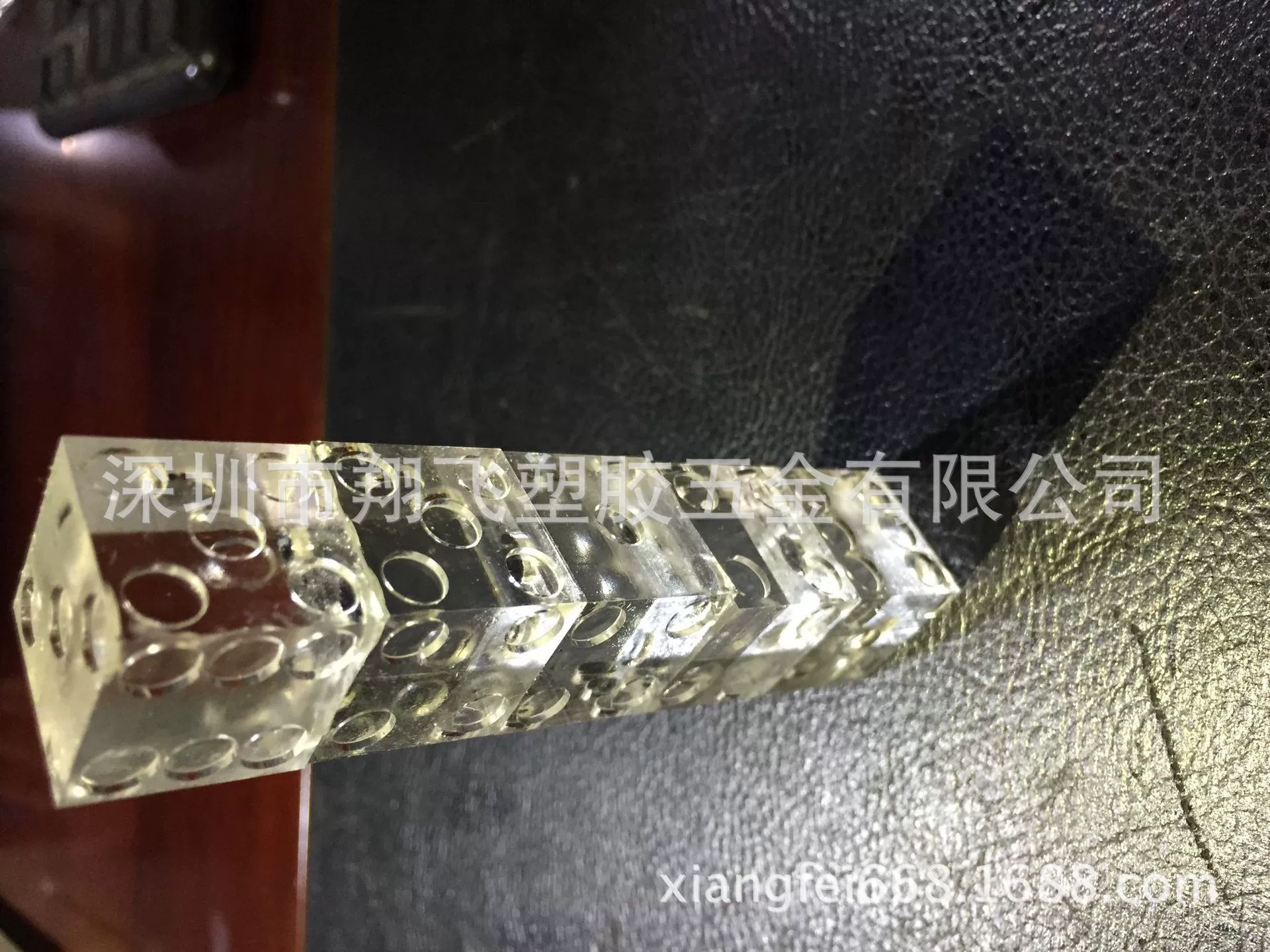 Резиновые пластики не хрупкие цветные кости Акрил шестигранный кубик бар KTV кости оптовая продажа