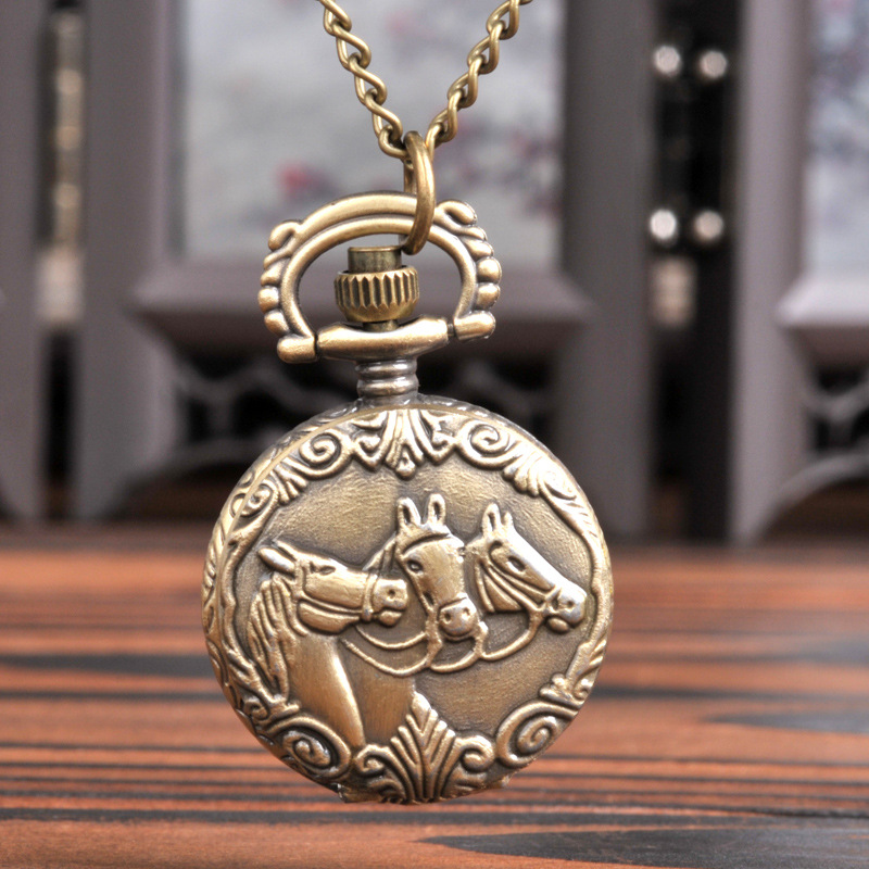 Vintage carved pocket watch manufacturers wholesale small three horse head pocket watch a variety of styles optional 6022