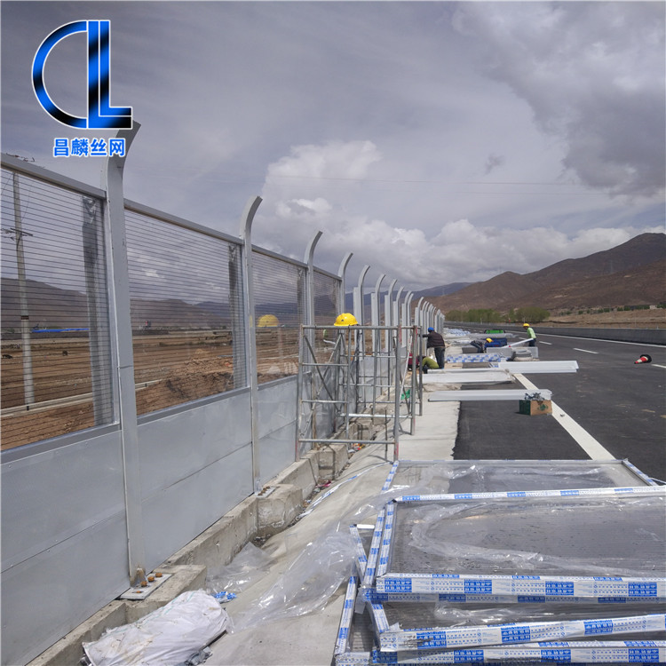 聲屏障廠家批發高速公路聲屏障小區隔音牆空調風機輕軌吸音板降噪