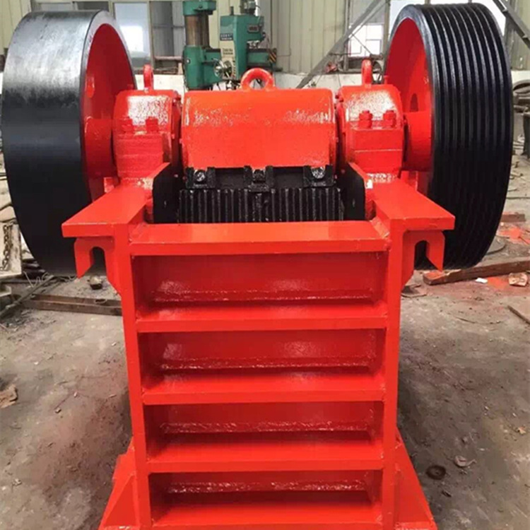 广东鹅卵石碎石机 废旧建筑混凝土块破碎机 鄂破型号和产量