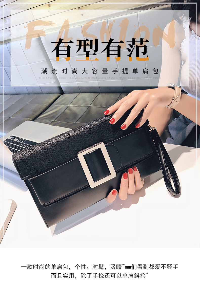 Korean Personality Fashion Messenger Handbag display picture 29