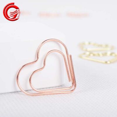 lovely heart-shaped Paperclip Fashion element golden originality to work in an office study sign Paperclip factory customized wholesale