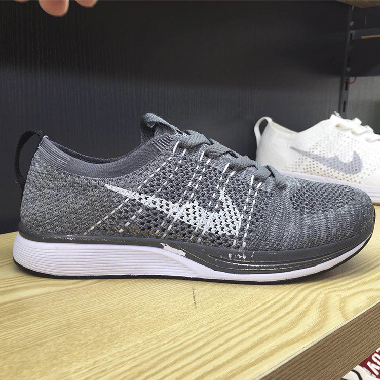 库存运动休闲鞋超火一脚蹬舒适轻便跑步鞋男鞋牢固透气飞织学生鞋|ru