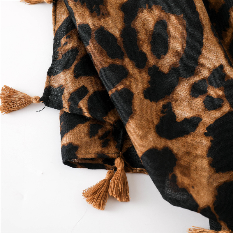 Classic Fashion Leopard Scarf Long Section Cotton And Linen Shawl display picture 12