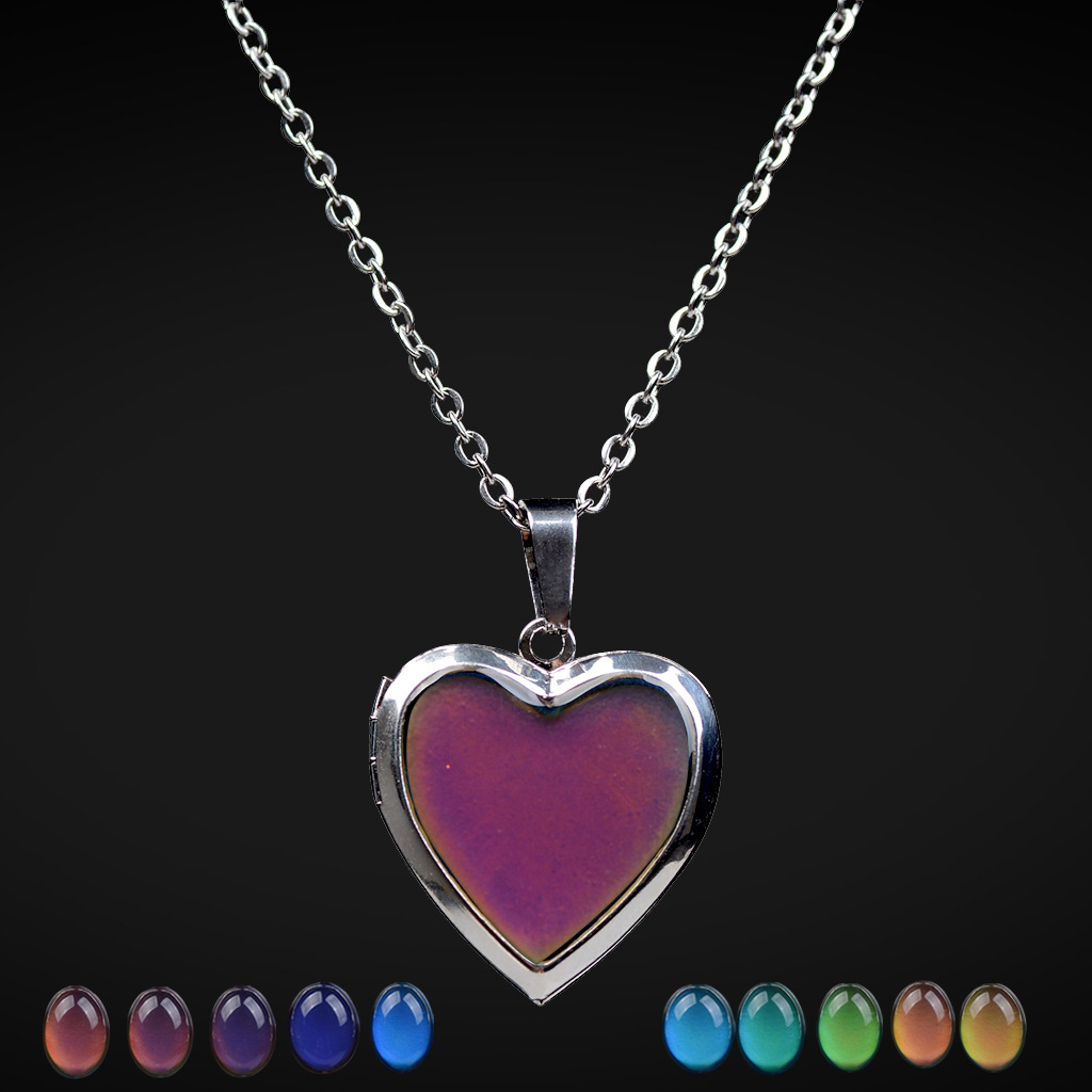 Temperature-sensing Color-changing Heart Necklace  display picture 4